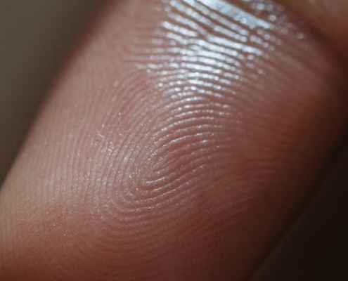 Anti fingerprint coating